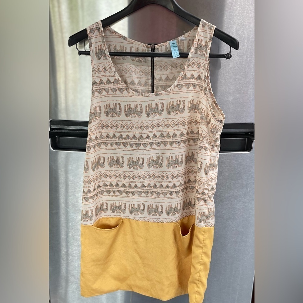 Aina‎ be Gold Sheath Dress women’s size M 3/4 top allover designs lagenlook